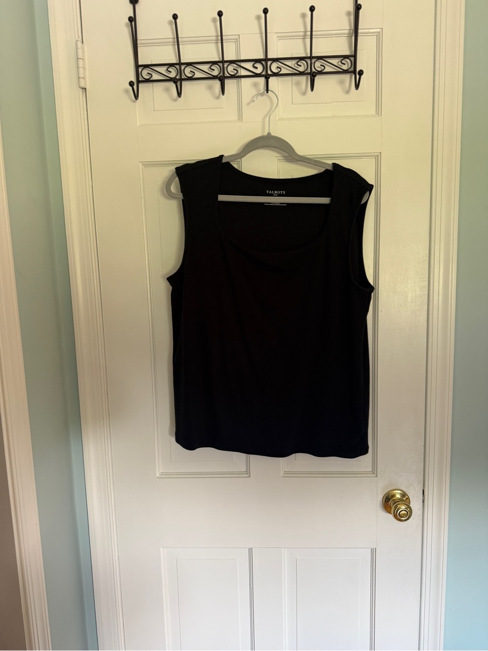 Talbots Black Sleeveless Scoop Neck Tank